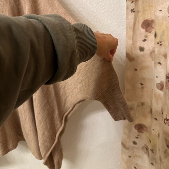 Neiman Marcus Turtle Neck Tan Poncho One Size - Picture 5 of 5